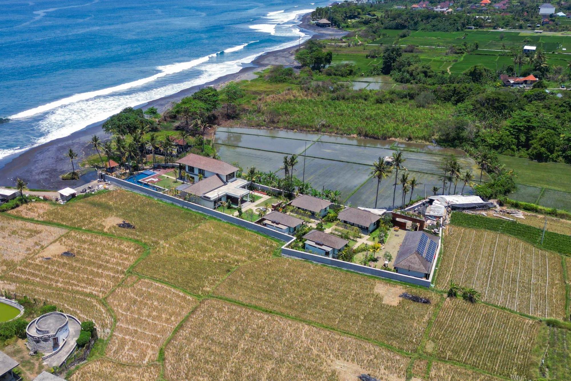 K Ko Surf Village At Keramas Lebih Exterior photo