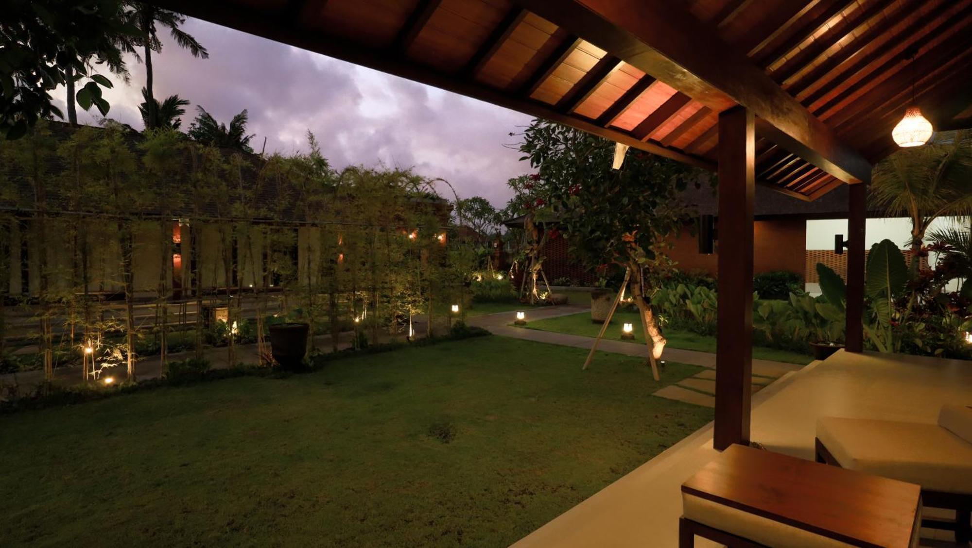 K Ko Surf Village At Keramas Lebih Exterior photo